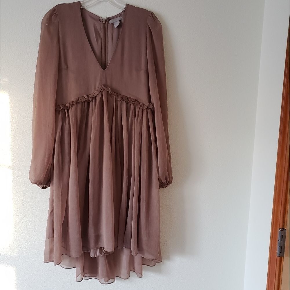 H&M Beige V-neck Chiffon Babydoll style Hi-Low Balloon sleeve dress,sz XXS